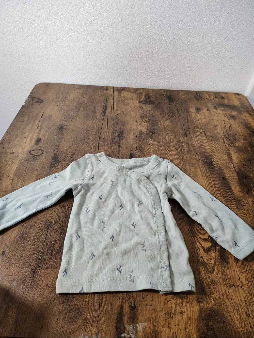 WOT Carter's Baby Girl 6 Months Long Sleeve Green Floral Side Snap Kimono Top